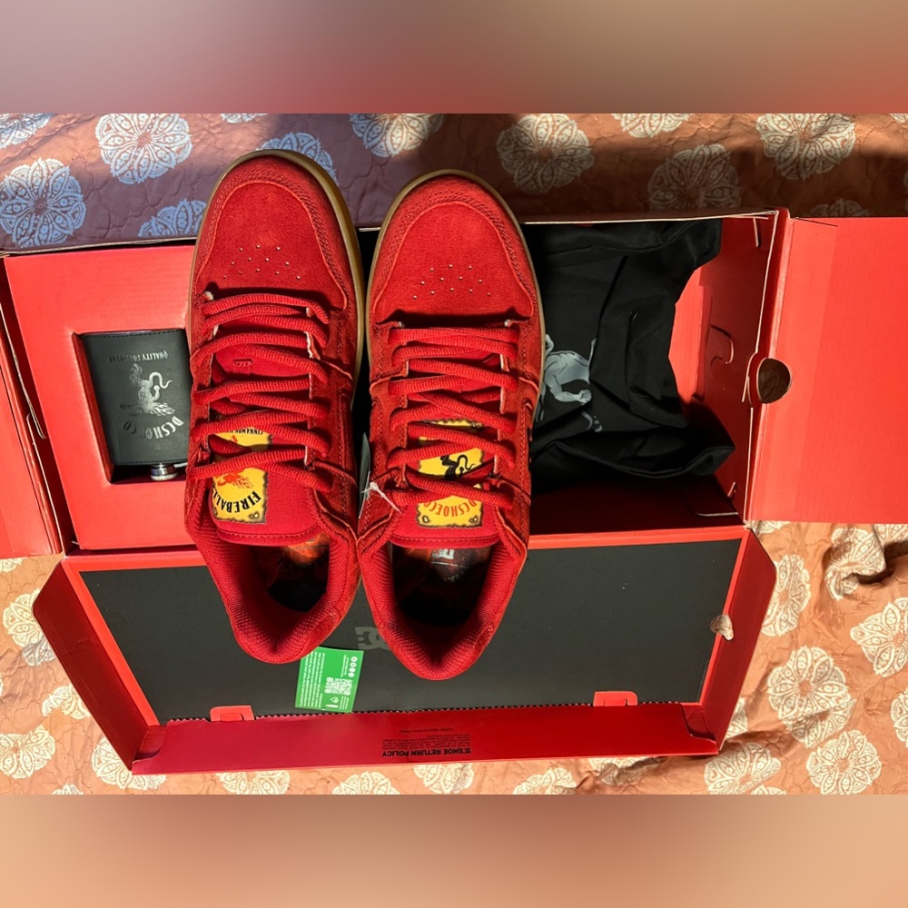 DC shoes Manteca 4 x FIREBALL + Flask Set - Picture 16 of 16